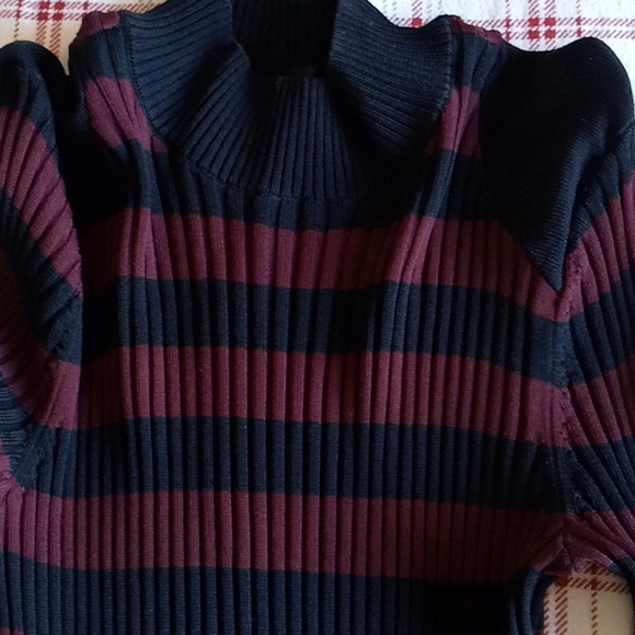 Gabriel Union stripe dress. - Picture 4 of 9